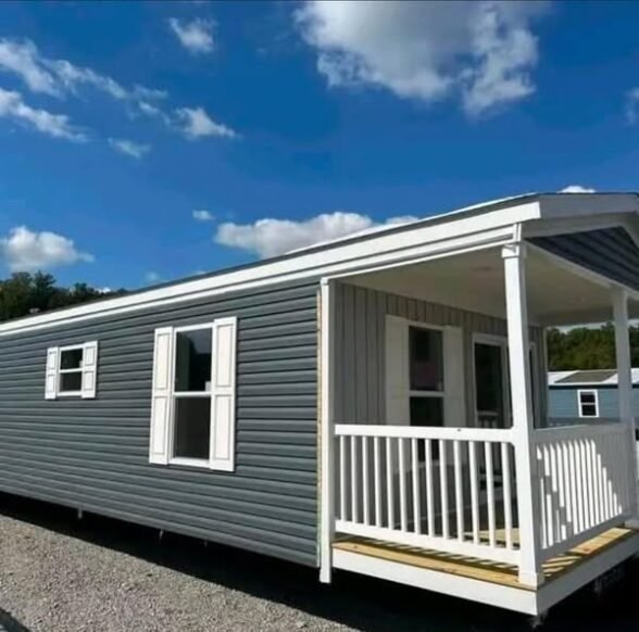 Tiny House - Image 3
