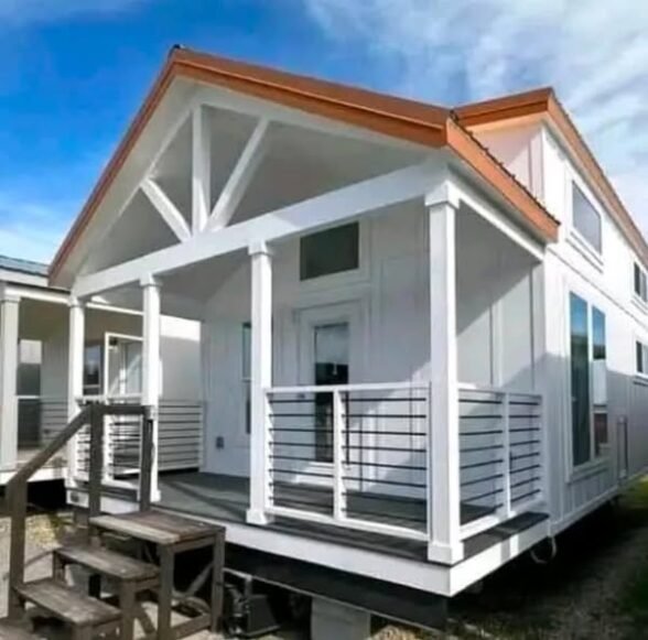 "Cardinal" 399 sq foot RV park model